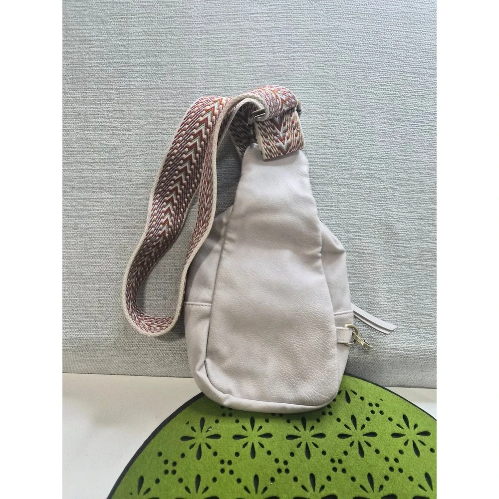 Urban Originals Anthropologie Crossbody Bag Womens Purple Removable Straps